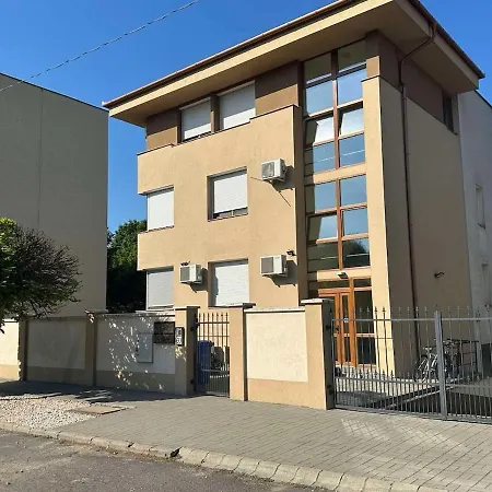 Apartament Laura *