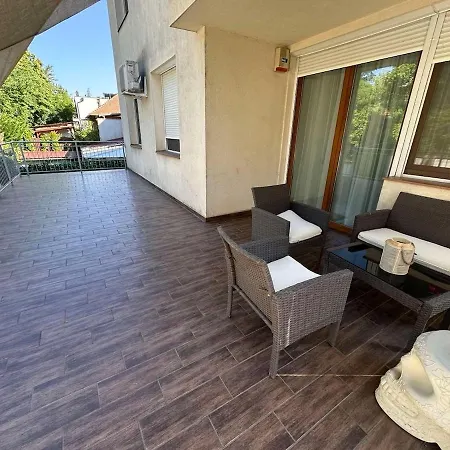 Laura Apartament